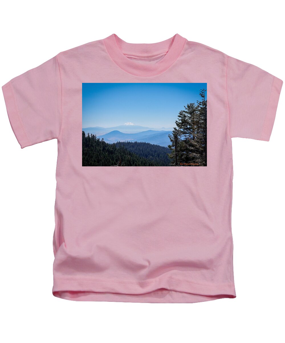 Mt Shasta in the haze #1 - Kids T-Shirt