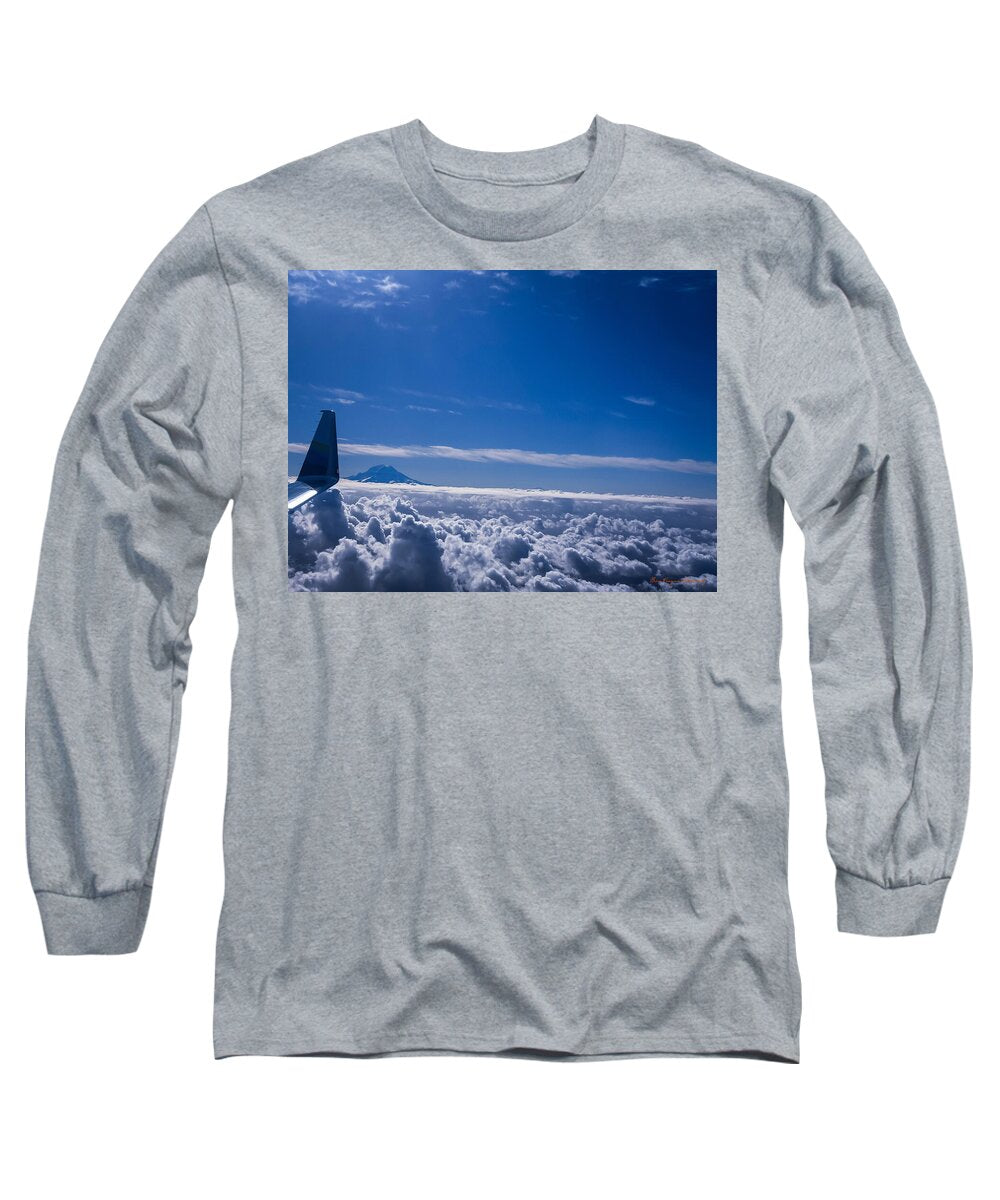 Above the clouds - Long Sleeve T-Shirt