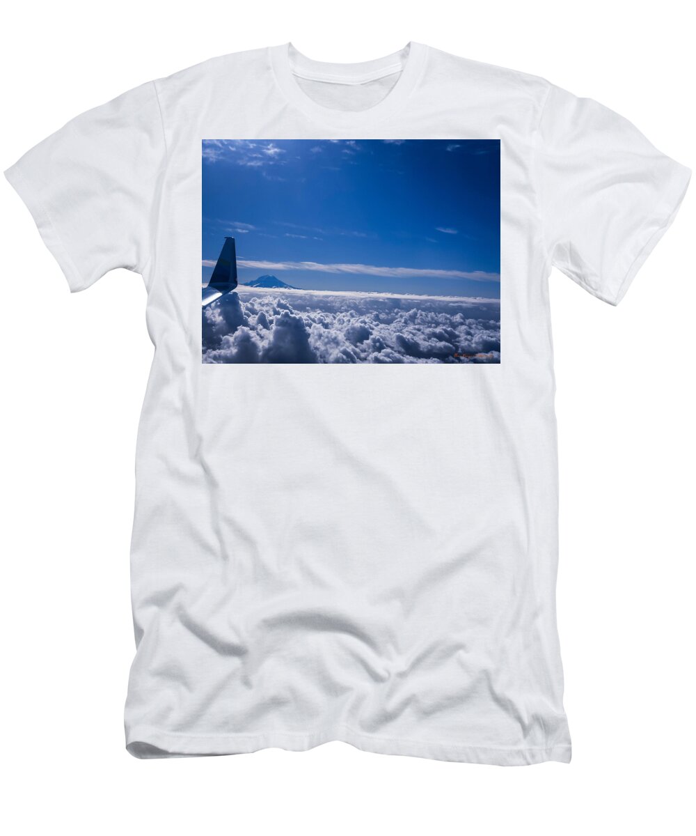 Above the clouds - T-Shirt