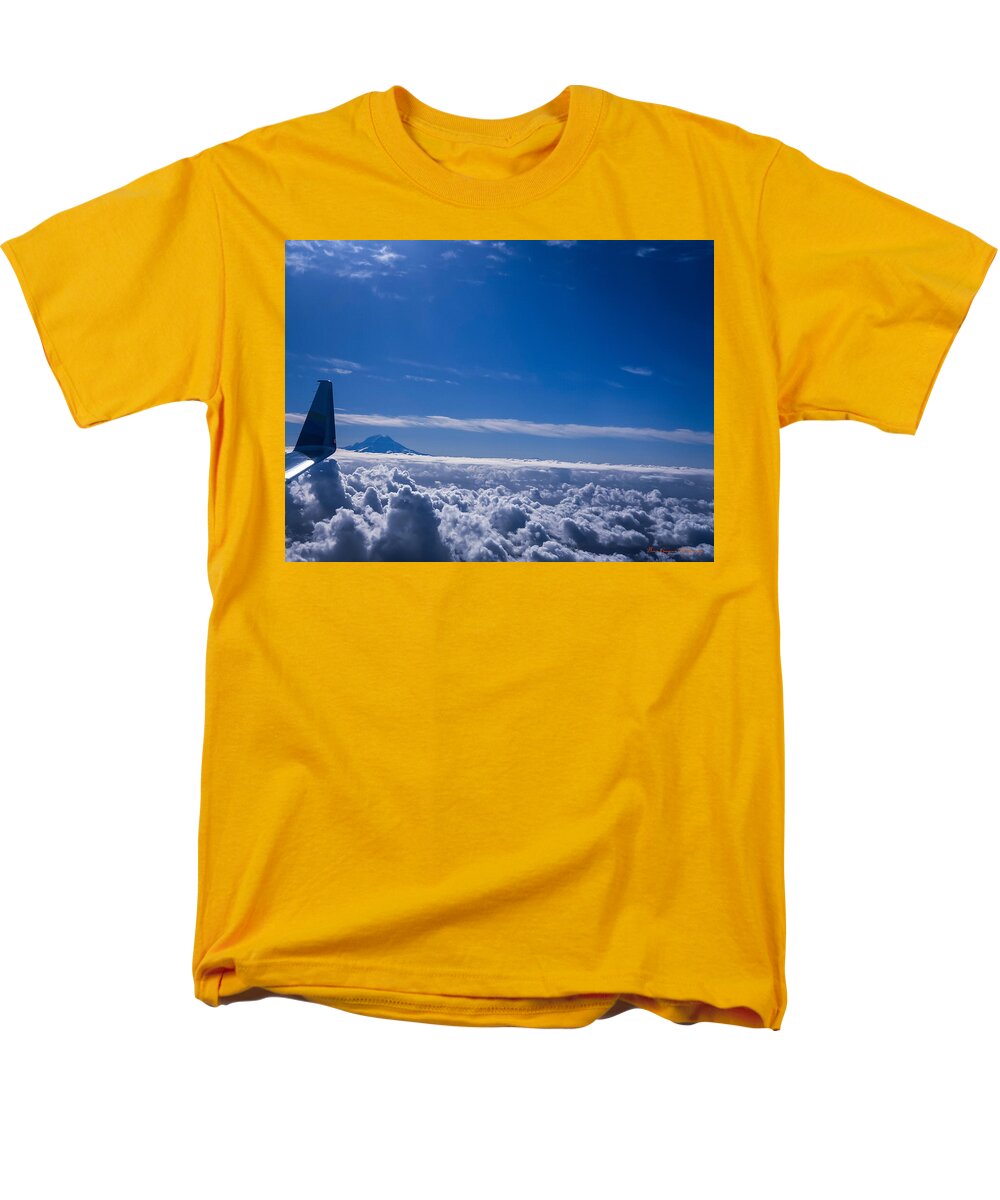 Above the clouds - Men's T-Shirt (Regular Fit)
