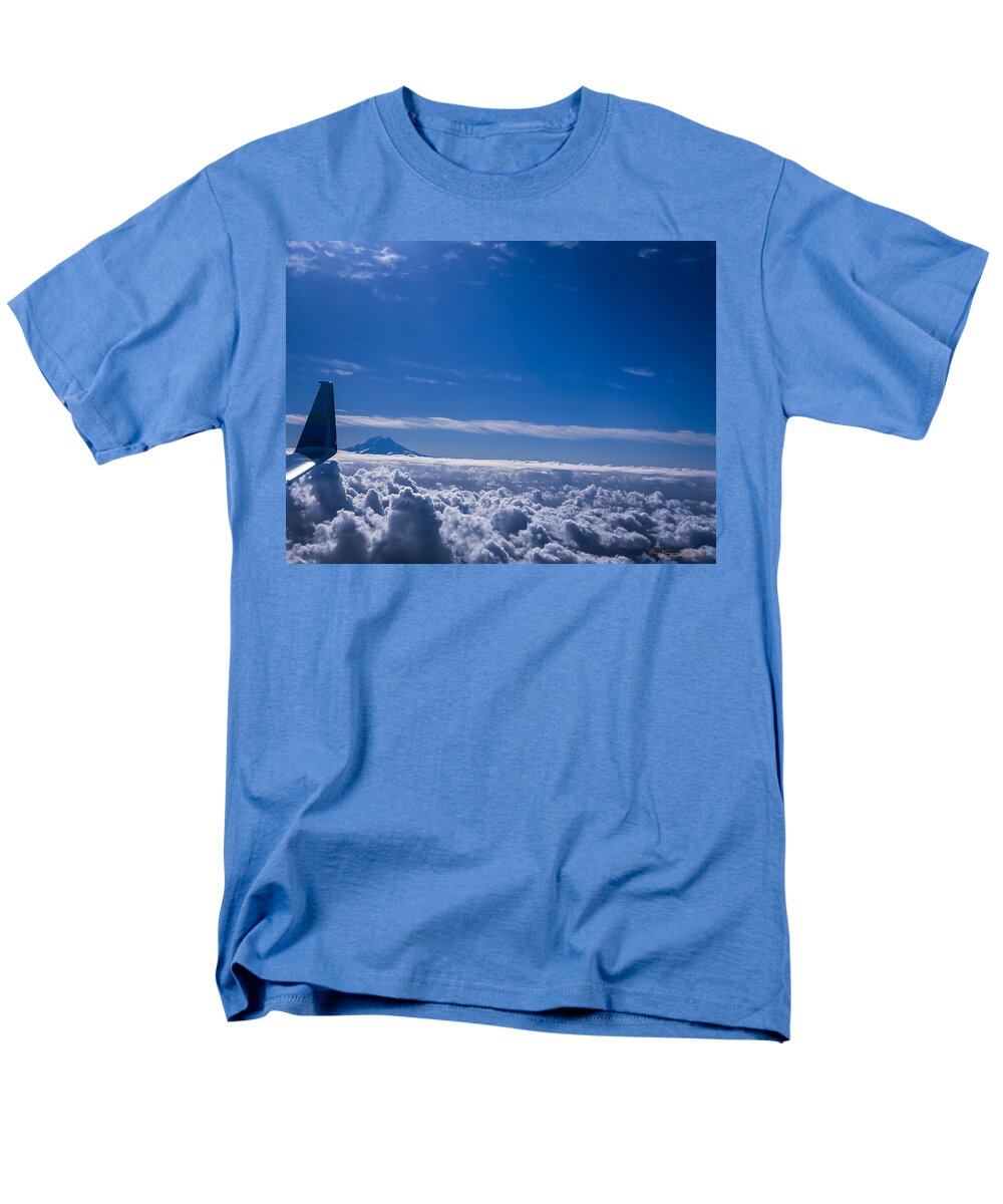Above the clouds - Men's T-Shirt (Regular Fit)