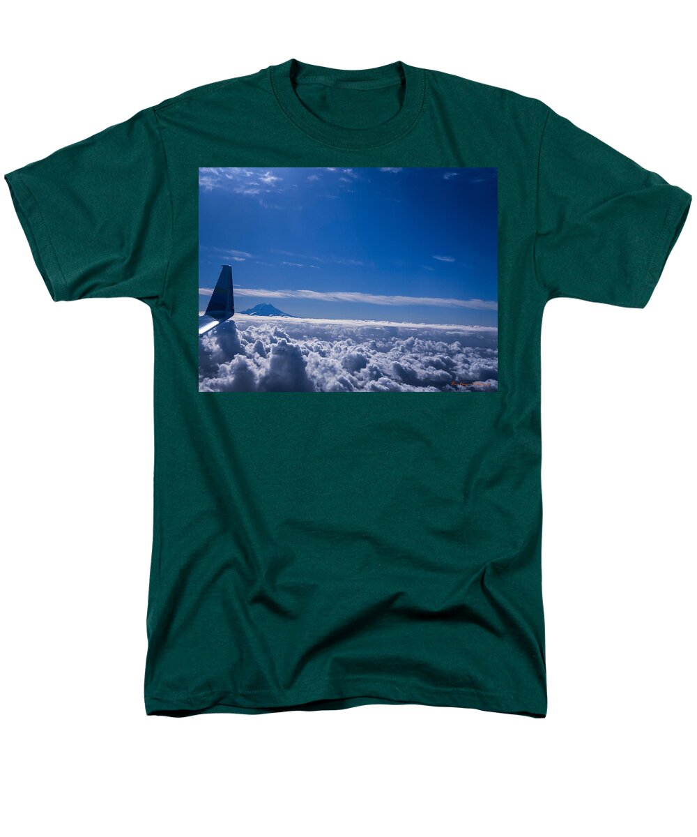 Above the clouds - Men's T-Shirt (Regular Fit)