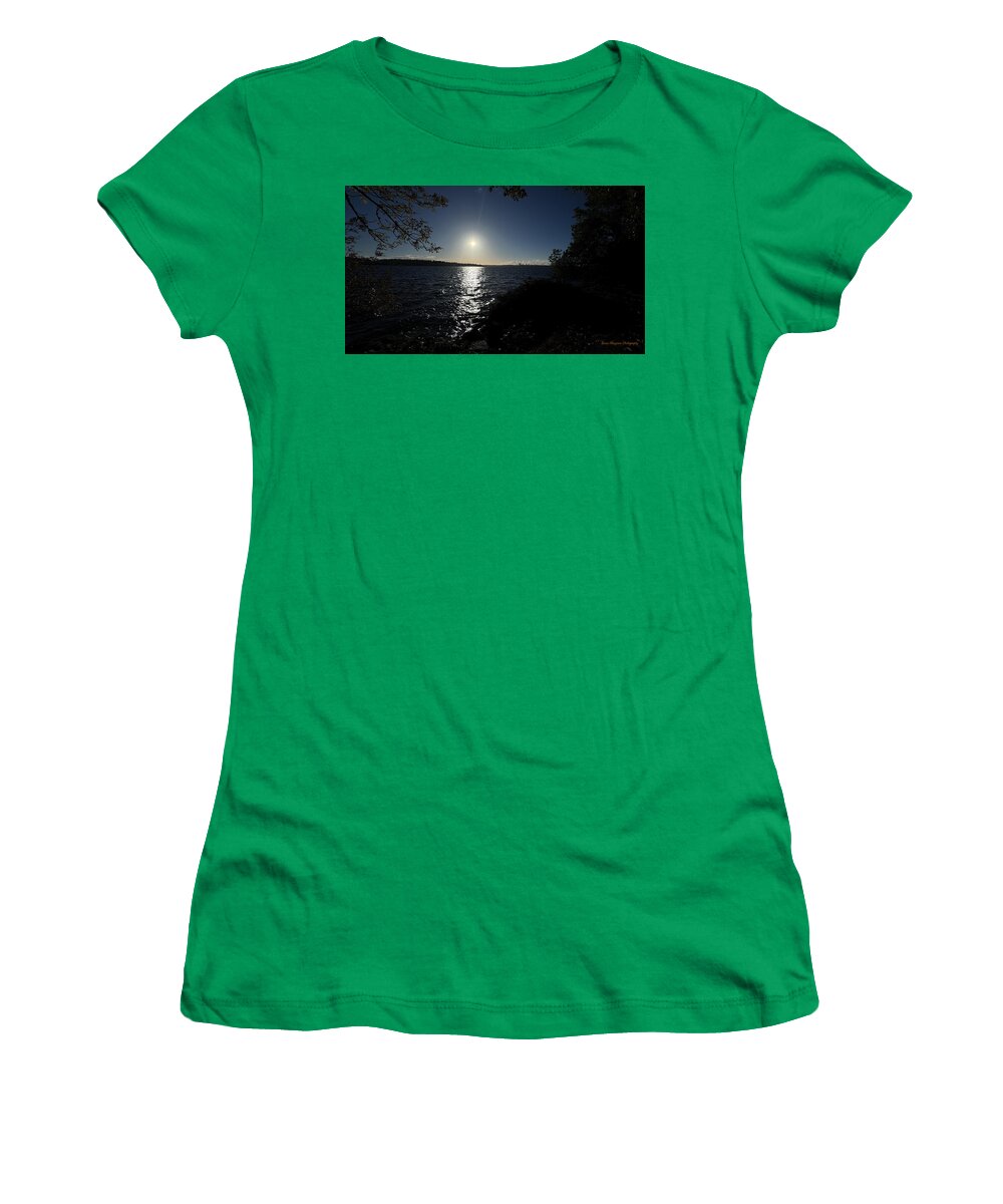 As the sun sets - Women's T-Shirt