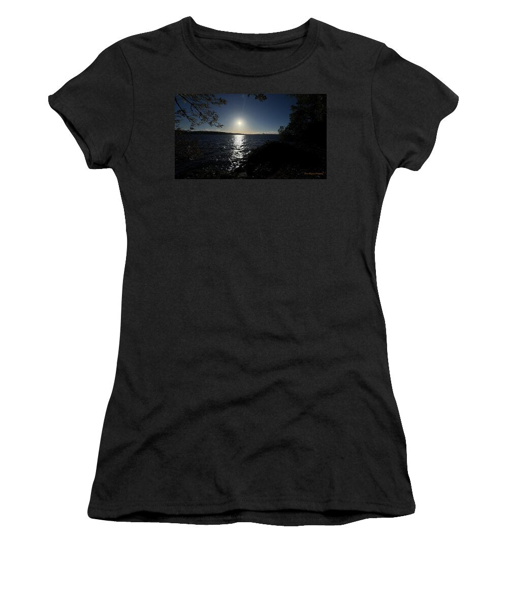 As the sun sets - Women's T-Shirt