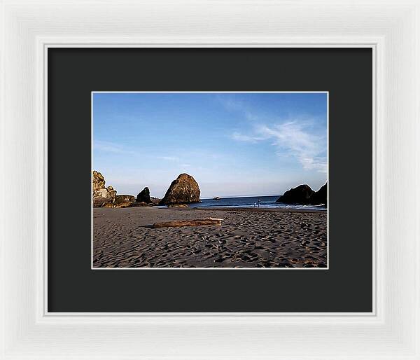 At the beach 4 - Framed Print