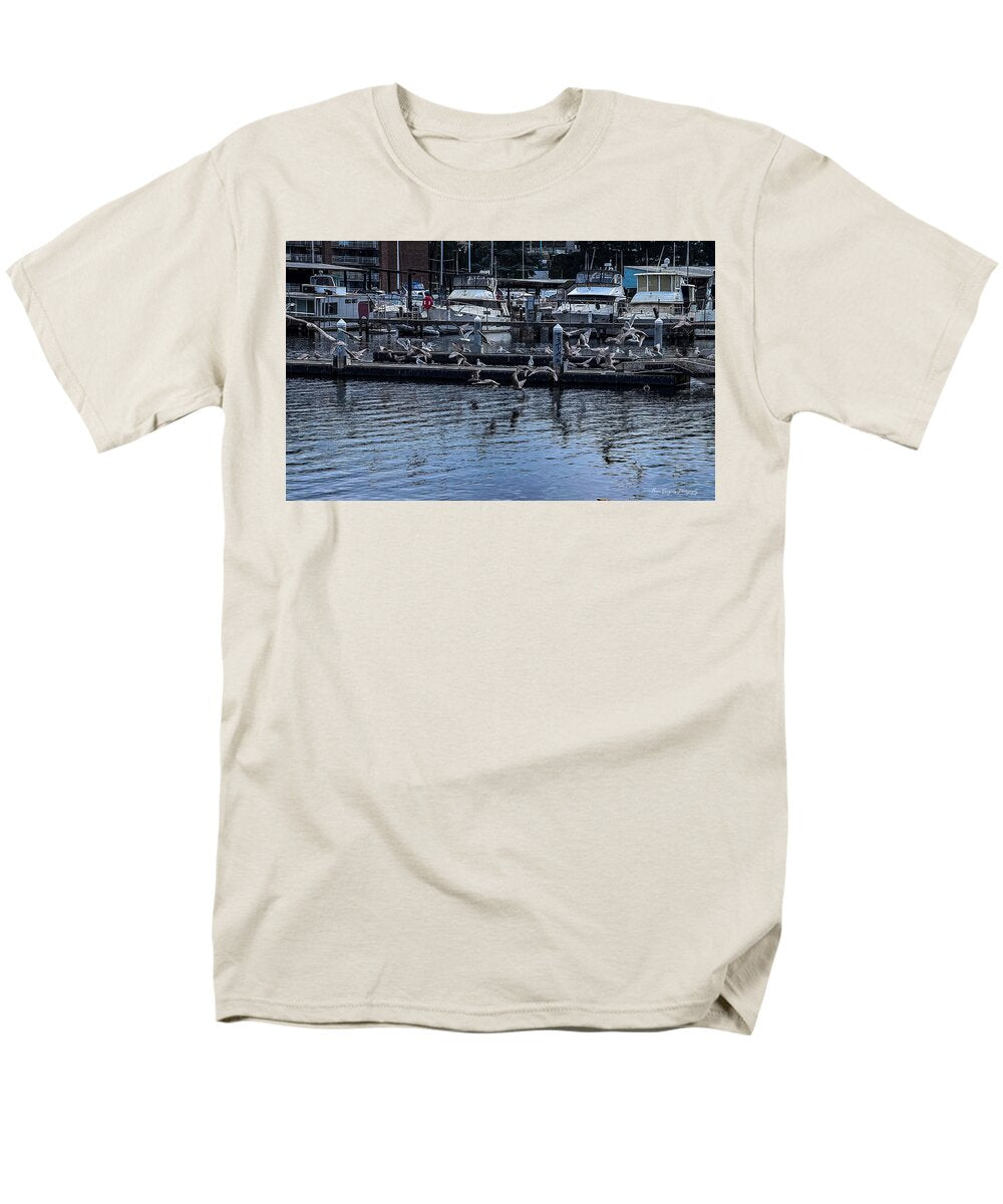 Birds at the Dock - Men's T-Shirt (Regular Fit)
