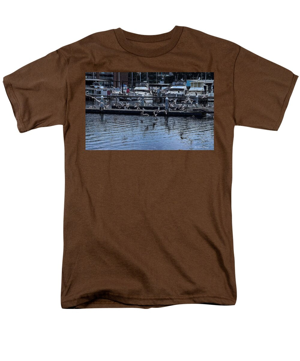 Birds at the Dock - Men's T-Shirt (Regular Fit)