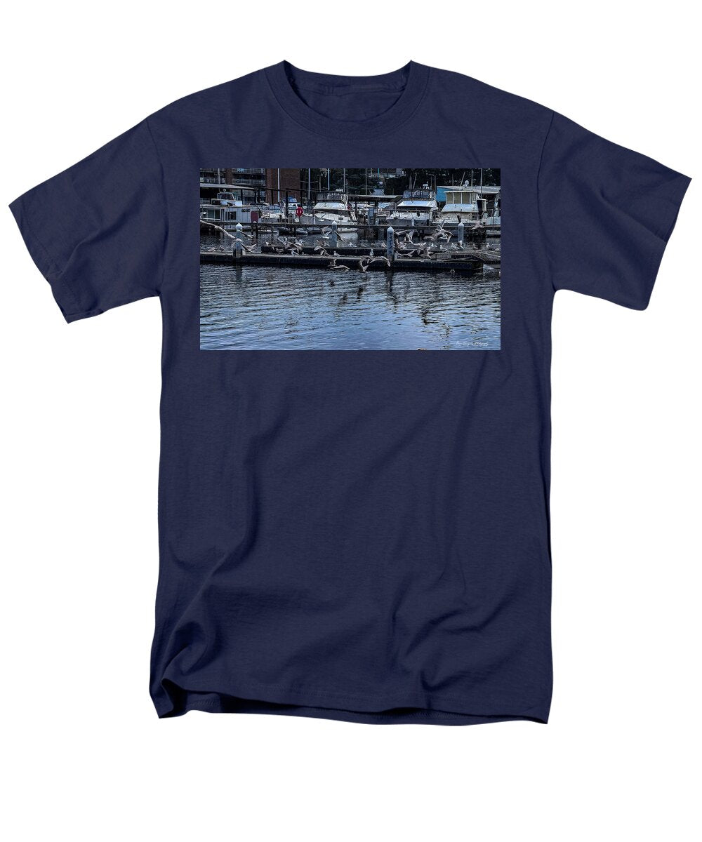 Birds at the Dock - Men's T-Shirt (Regular Fit)