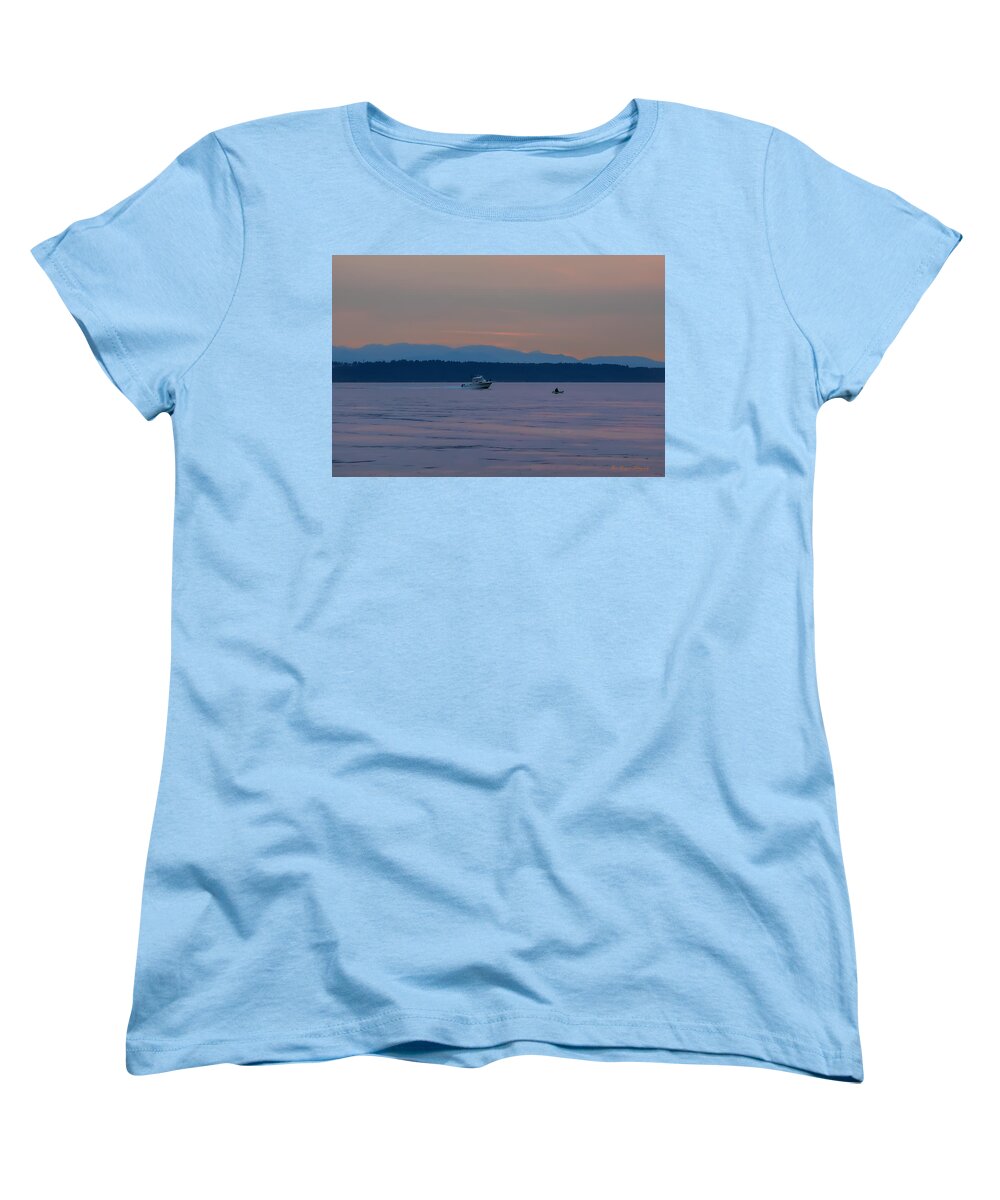 Boating at sunset - Women's T-Shirt (Standard Fit)