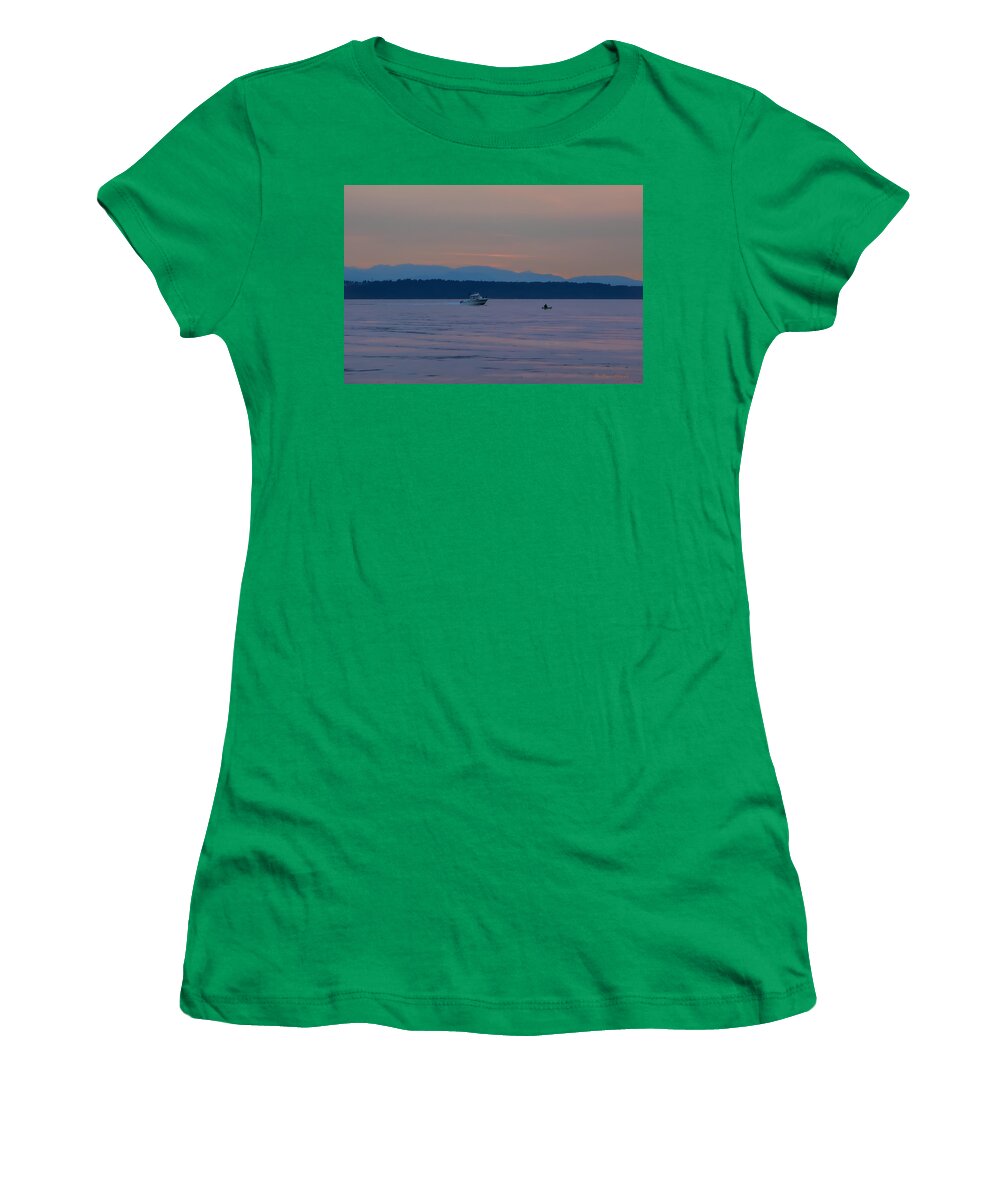 Boating at sunset - Women's T-Shirt