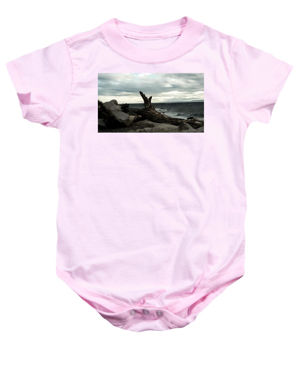 Burnt wood - Baby Onesie