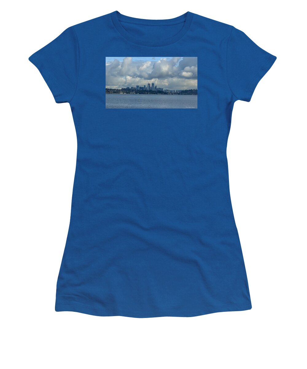 Clouds above the city - Women's T-Shirt