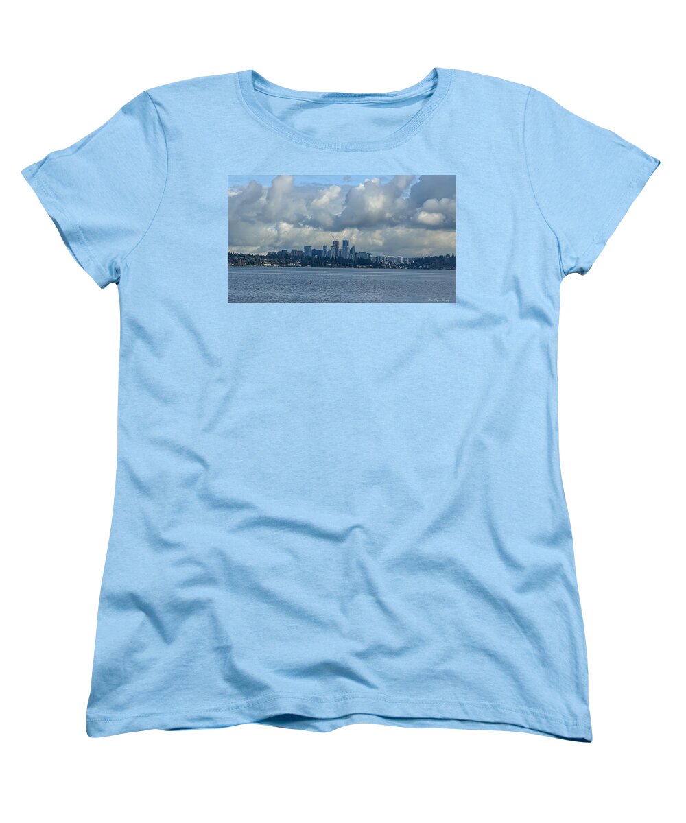 Clouds above the city - Women's T-Shirt (Standard Fit)