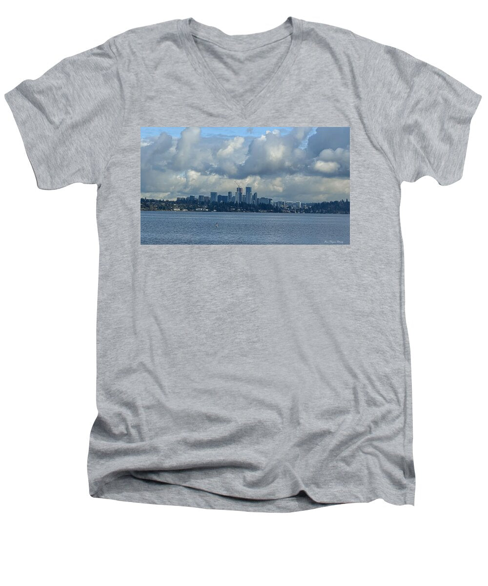 Clouds above the city - Men's V-Neck T-Shirt