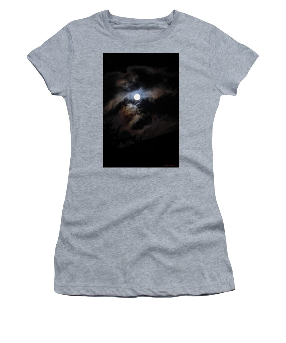 Clouds around the moon - Women's T-Shirt