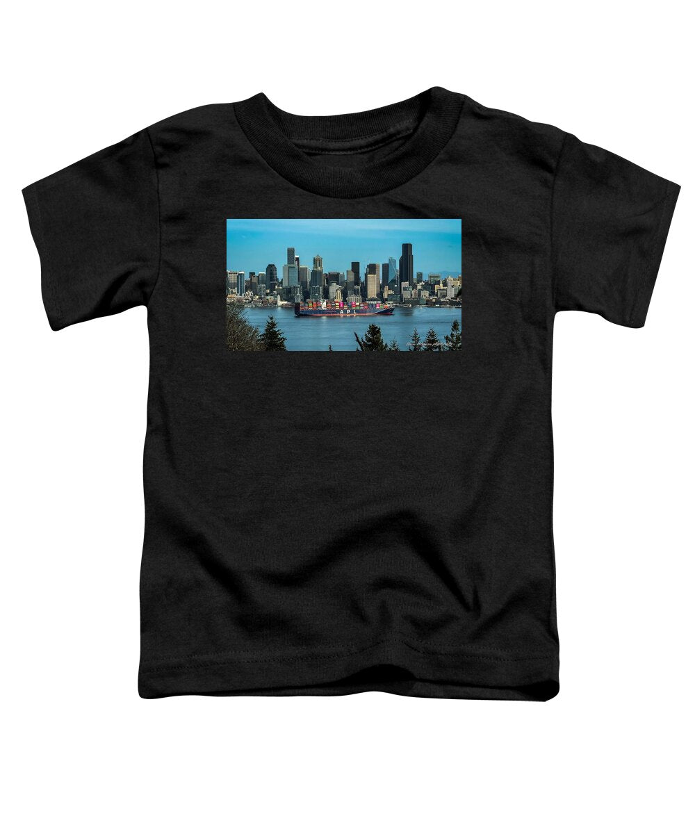 Container ship going into port - Toddler T-Shirt
