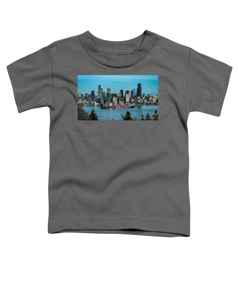 Container ship going into port - Toddler T-Shirt