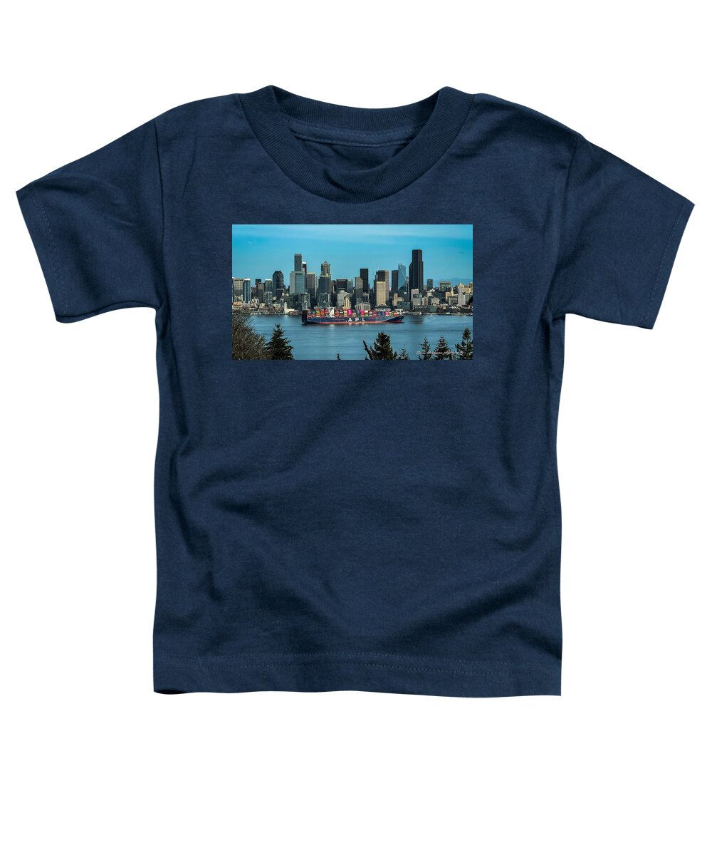Container ship going into port - Toddler T-Shirt
