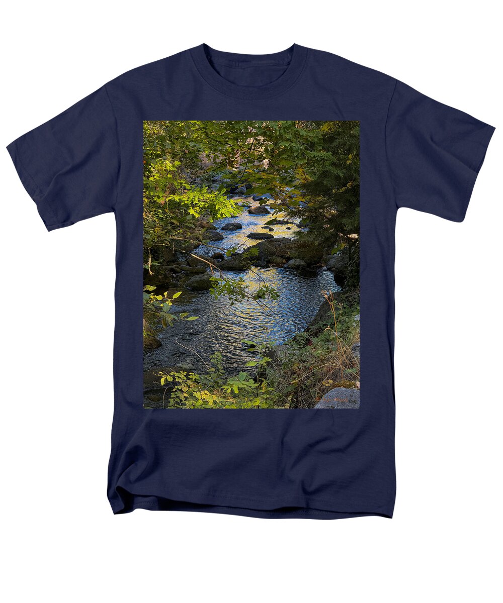 Creek - Men's T-Shirt (Regular Fit)
