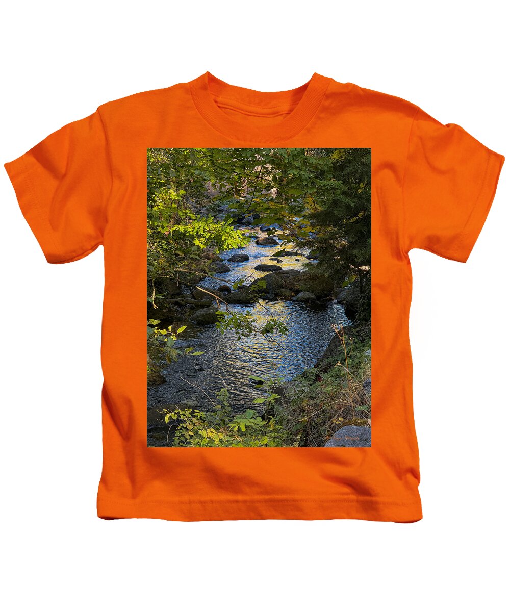 Creek - Kids T-Shirt