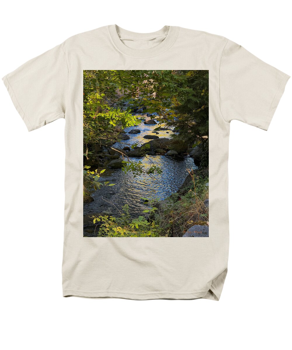 Creek - Men's T-Shirt (Regular Fit)