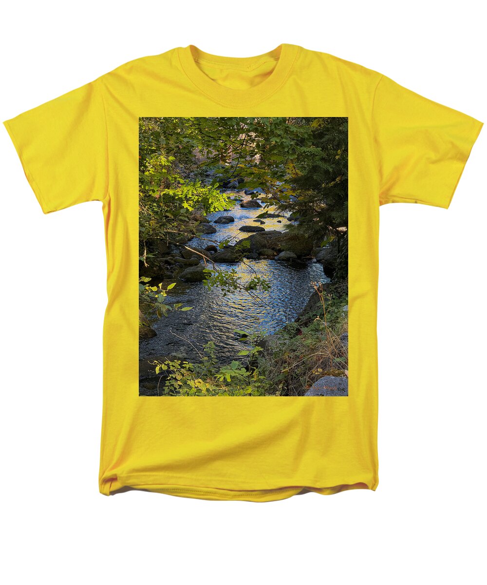 Creek - Men's T-Shirt (Regular Fit)