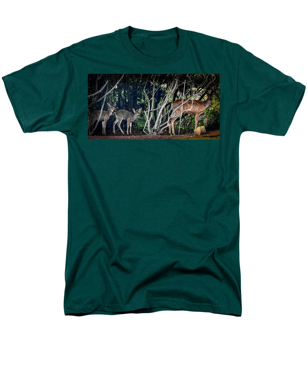 Mom and family - Men's T-Shirt (Regular Fit)