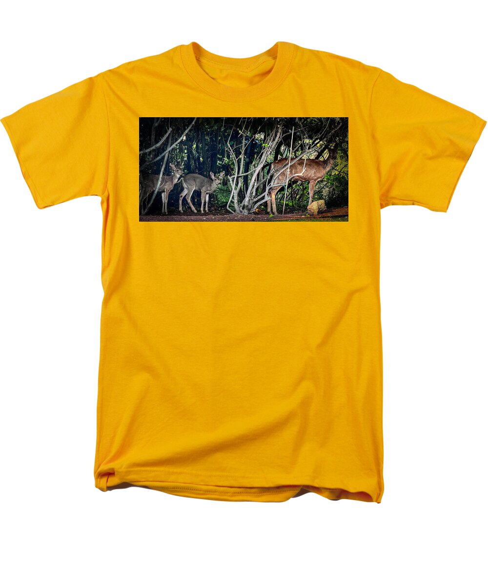 Mom and family - Men's T-Shirt (Regular Fit)