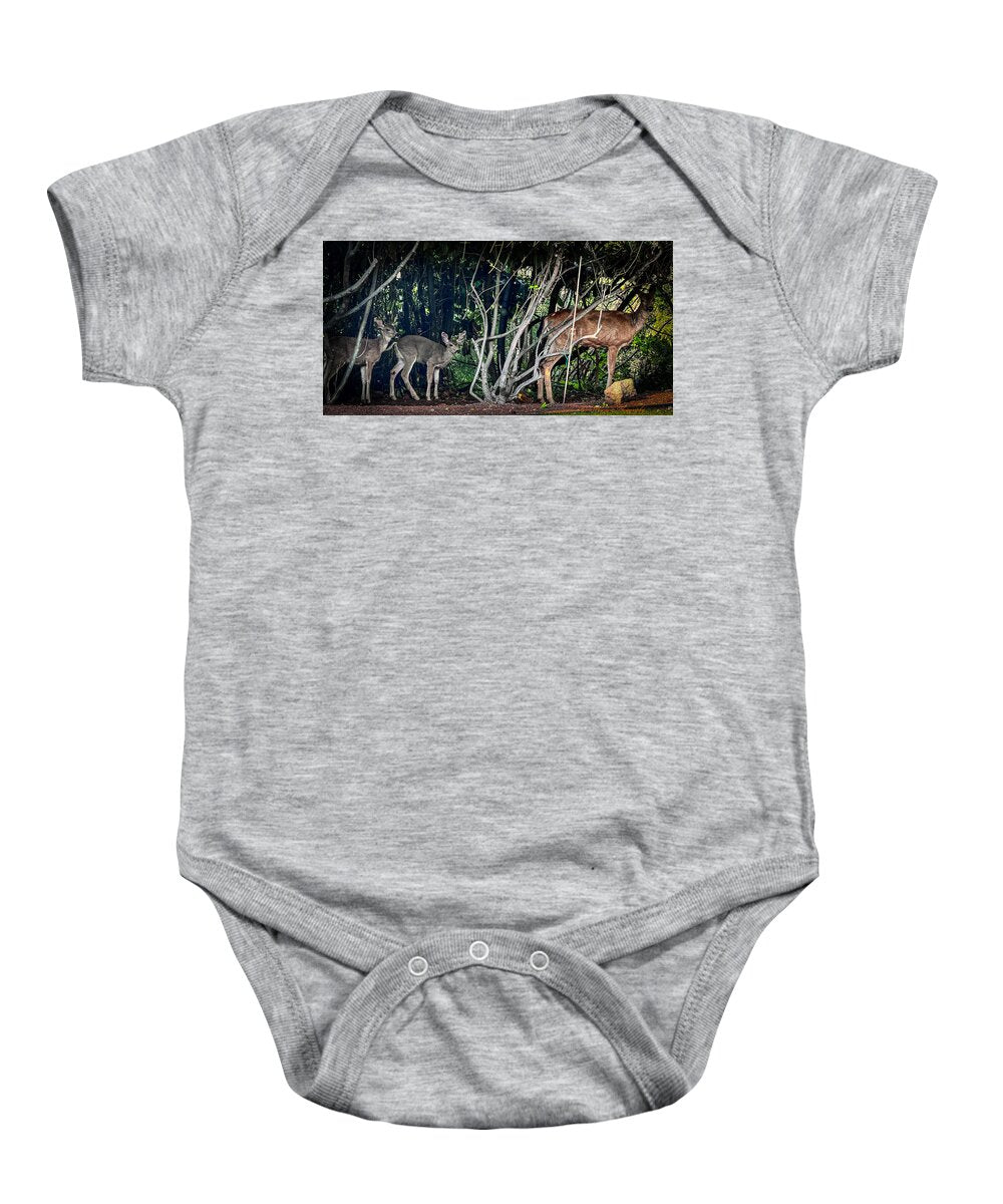 Mom and family - Baby Onesie