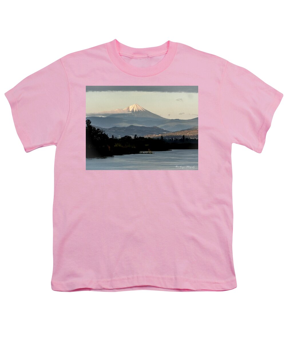 Mt Shasta - Youth T-Shirt
