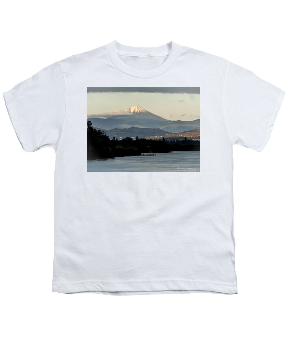 Mt Shasta - Youth T-Shirt