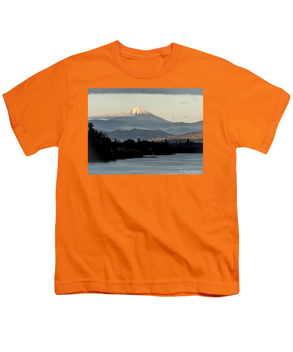 Mt Shasta - Youth T-Shirt