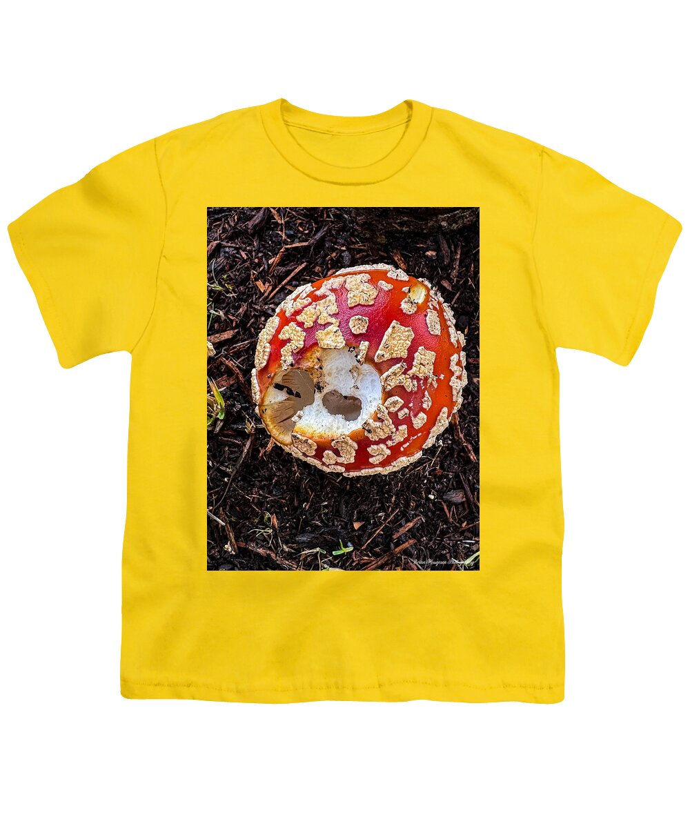 Mushroom 2 - Youth T-Shirt
