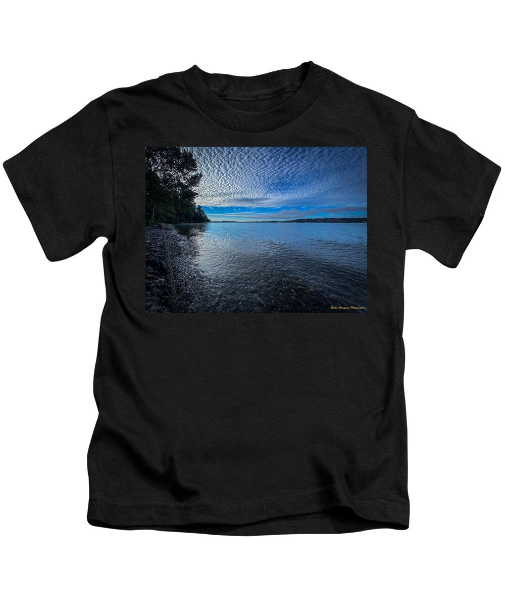 Reflection of the clouds - Kids T-Shirt