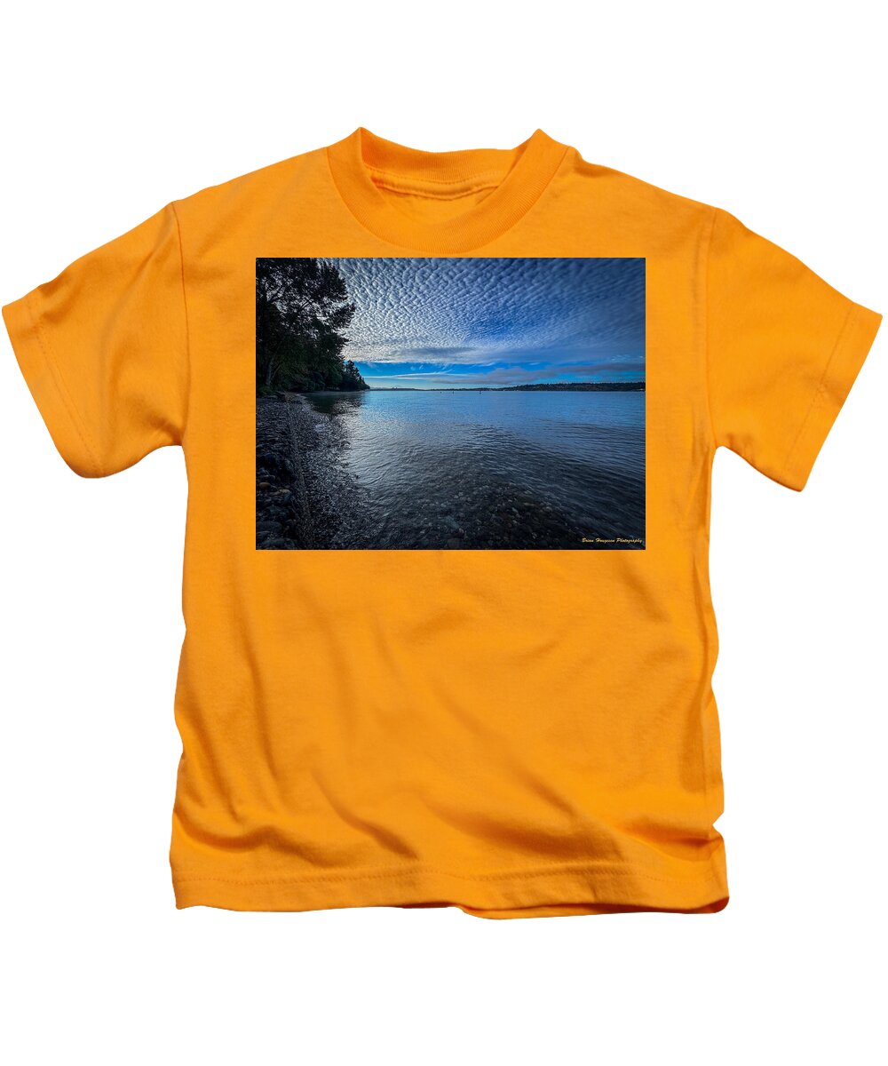 Reflection of the clouds - Kids T-Shirt