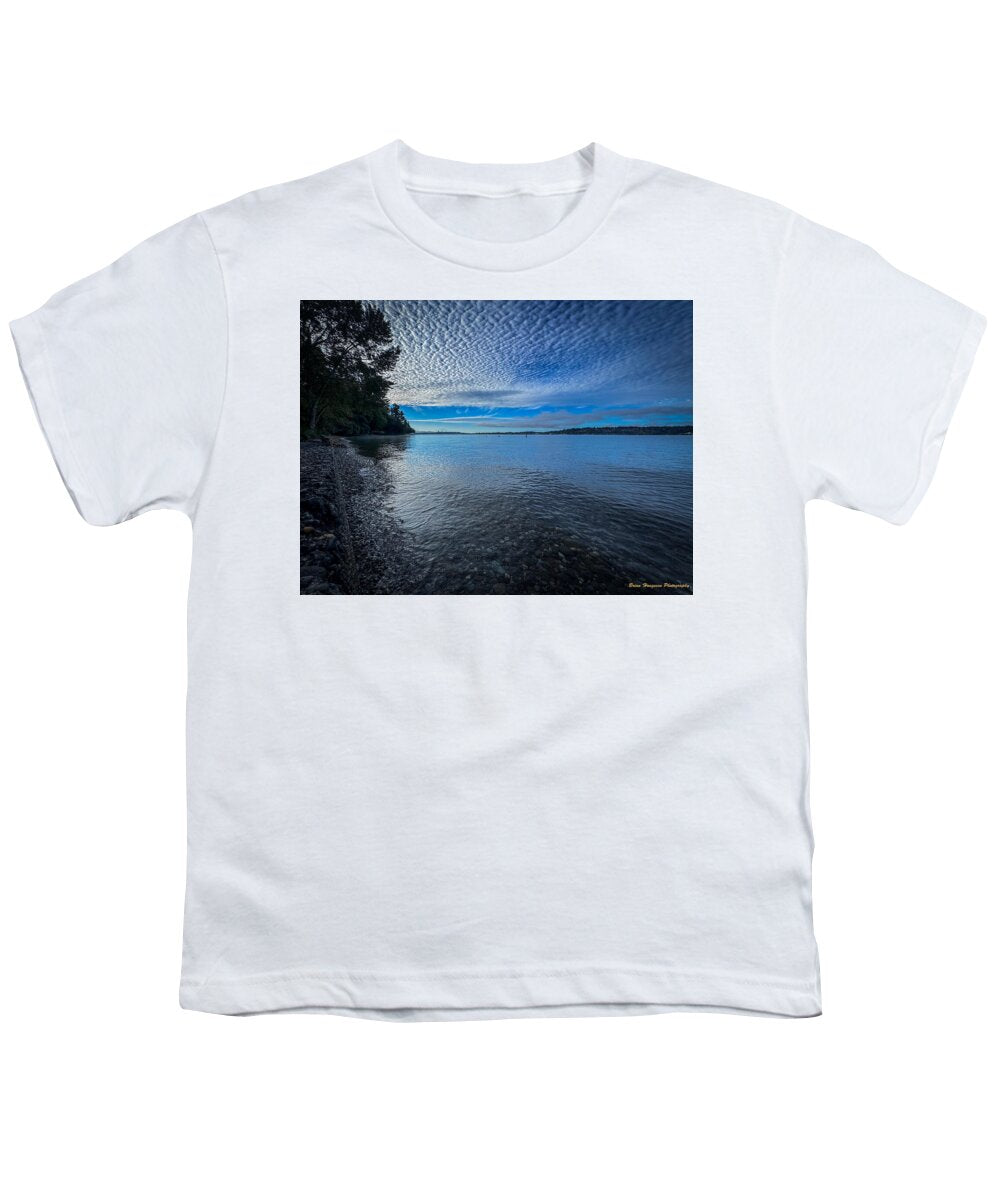 Reflection of the clouds - Youth T-Shirt