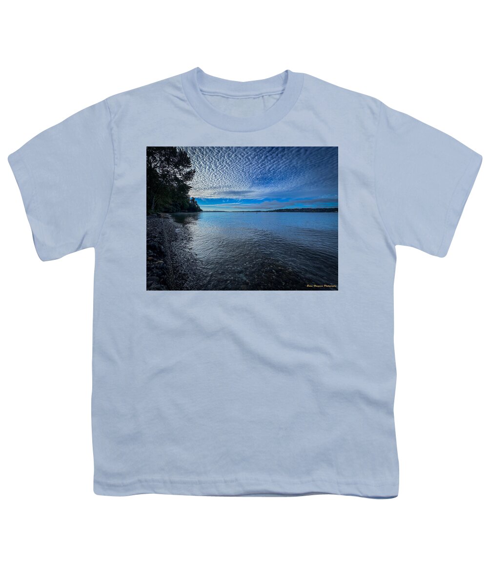 Reflection of the clouds - Youth T-Shirt