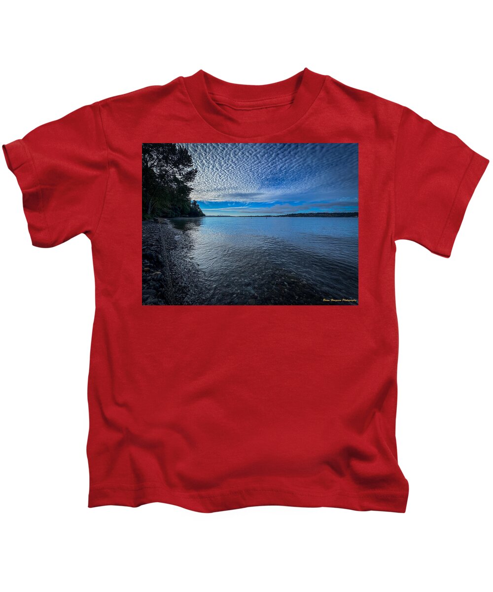Reflection of the clouds - Kids T-Shirt