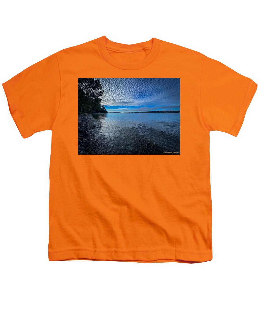 Reflection of the clouds - Youth T-Shirt