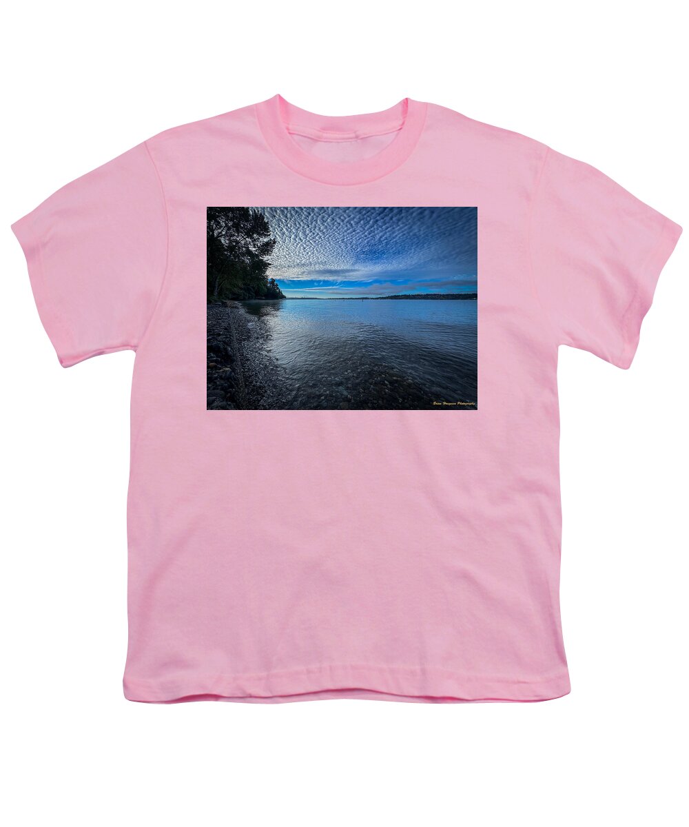 Reflection of the clouds - Youth T-Shirt