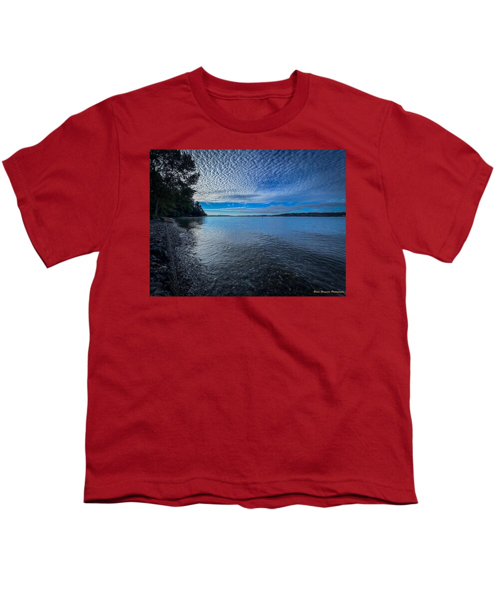Reflection of the clouds - Youth T-Shirt