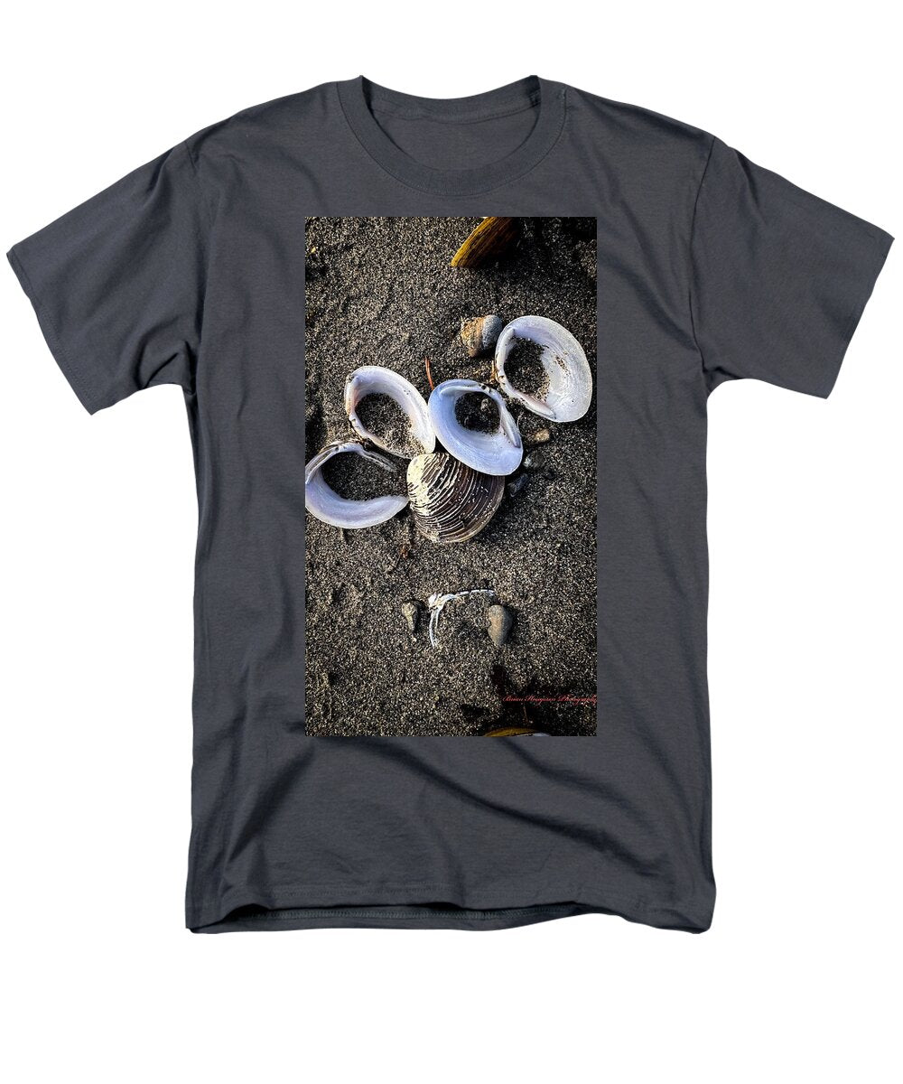 Seashells 6 - Men's T-Shirt (Regular Fit)