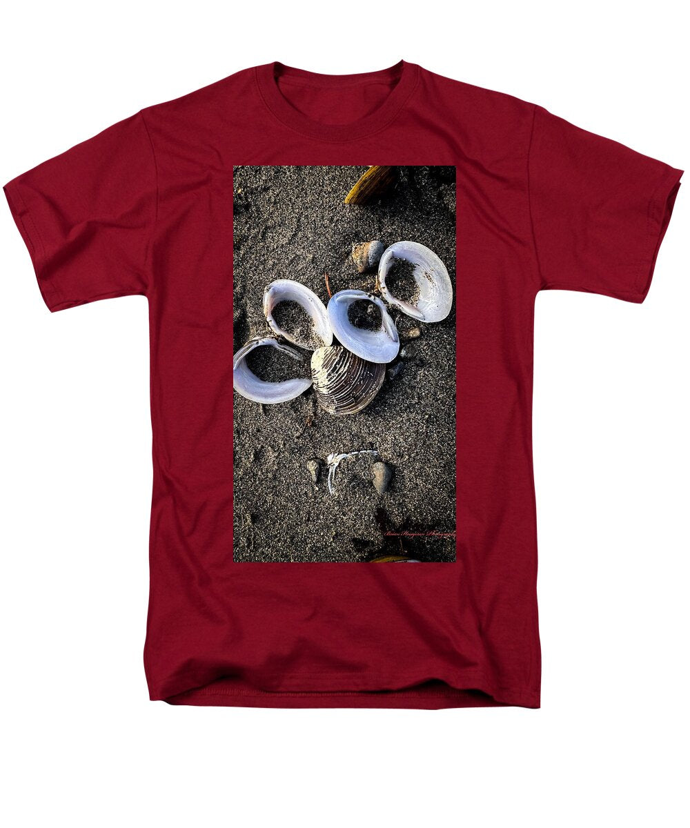 Seashells 6 - Men's T-Shirt (Regular Fit)