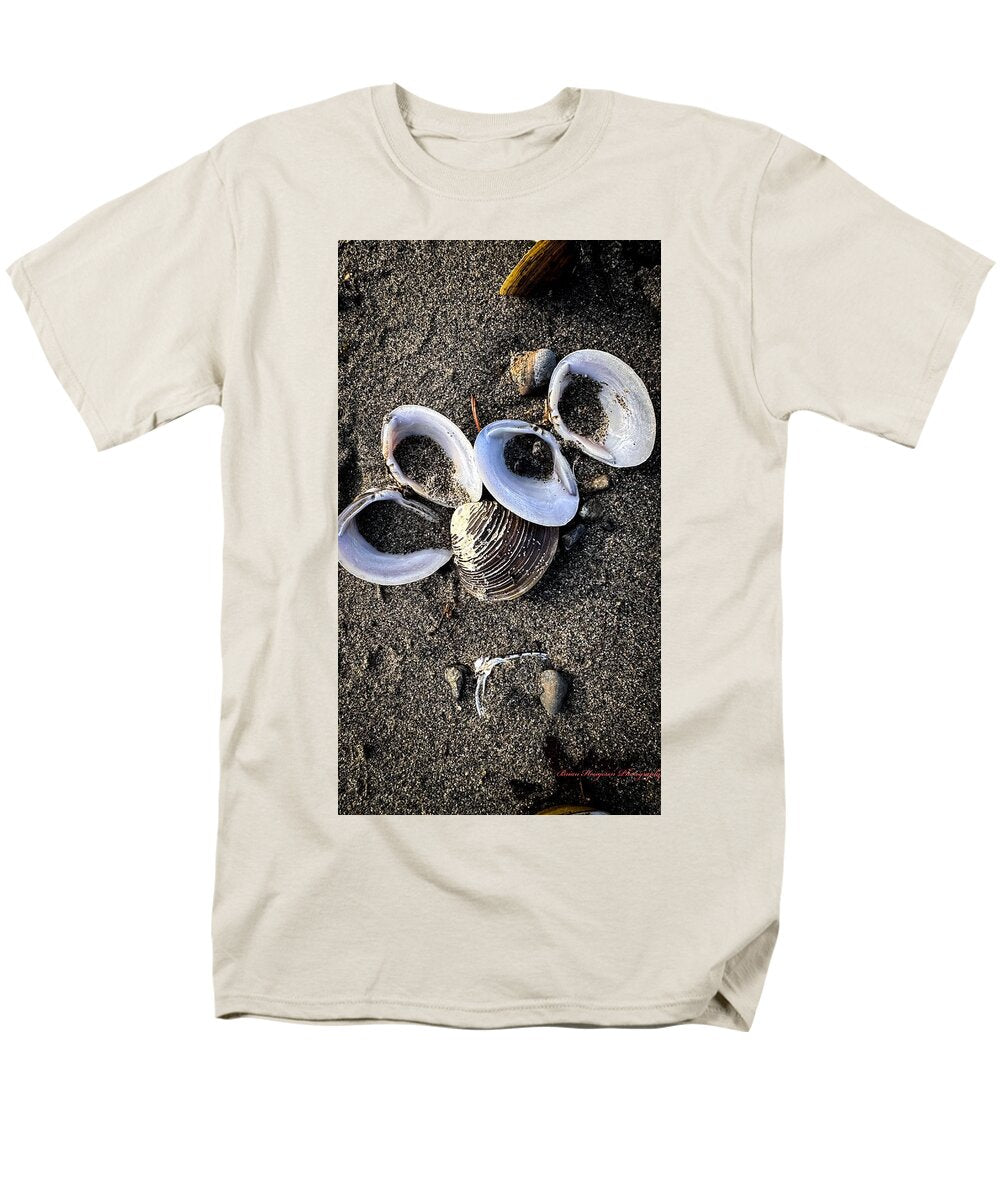 Seashells 6 - Men's T-Shirt (Regular Fit)