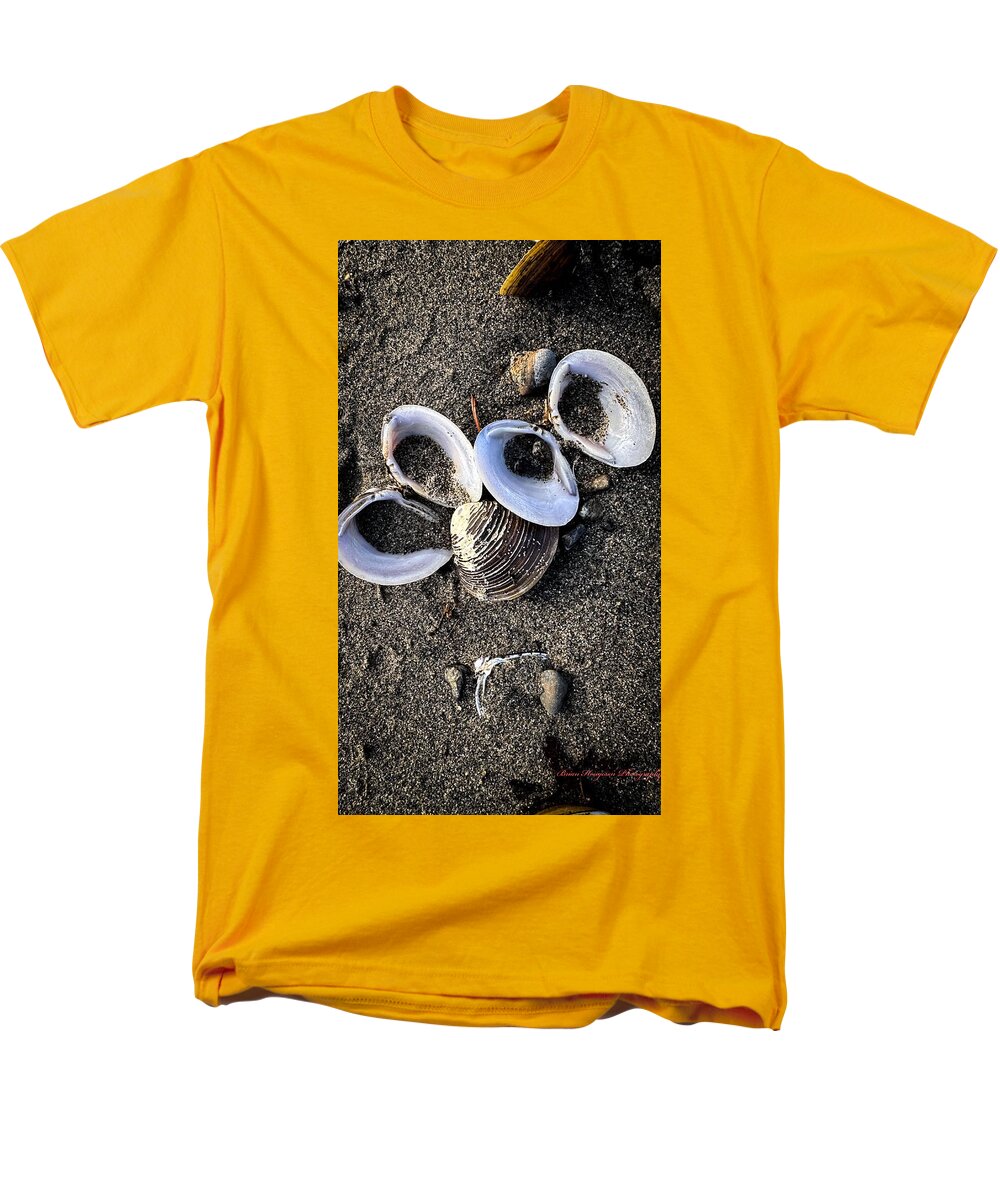 Seashells 6 - Men's T-Shirt (Regular Fit)