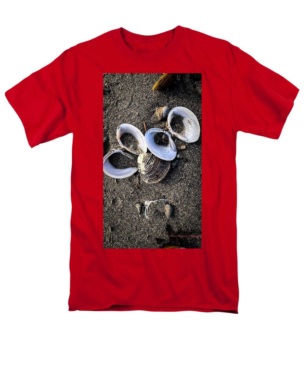 Seashells 6 - Men's T-Shirt (Regular Fit)