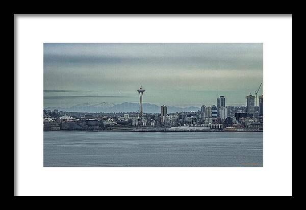 Seattle sky line - Framed Print