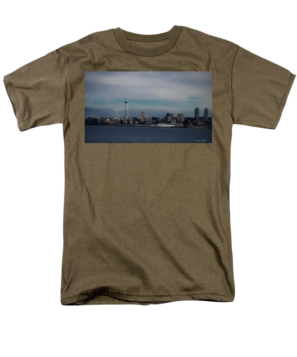 Seattle Skyline - Men's T-Shirt (Regular Fit)