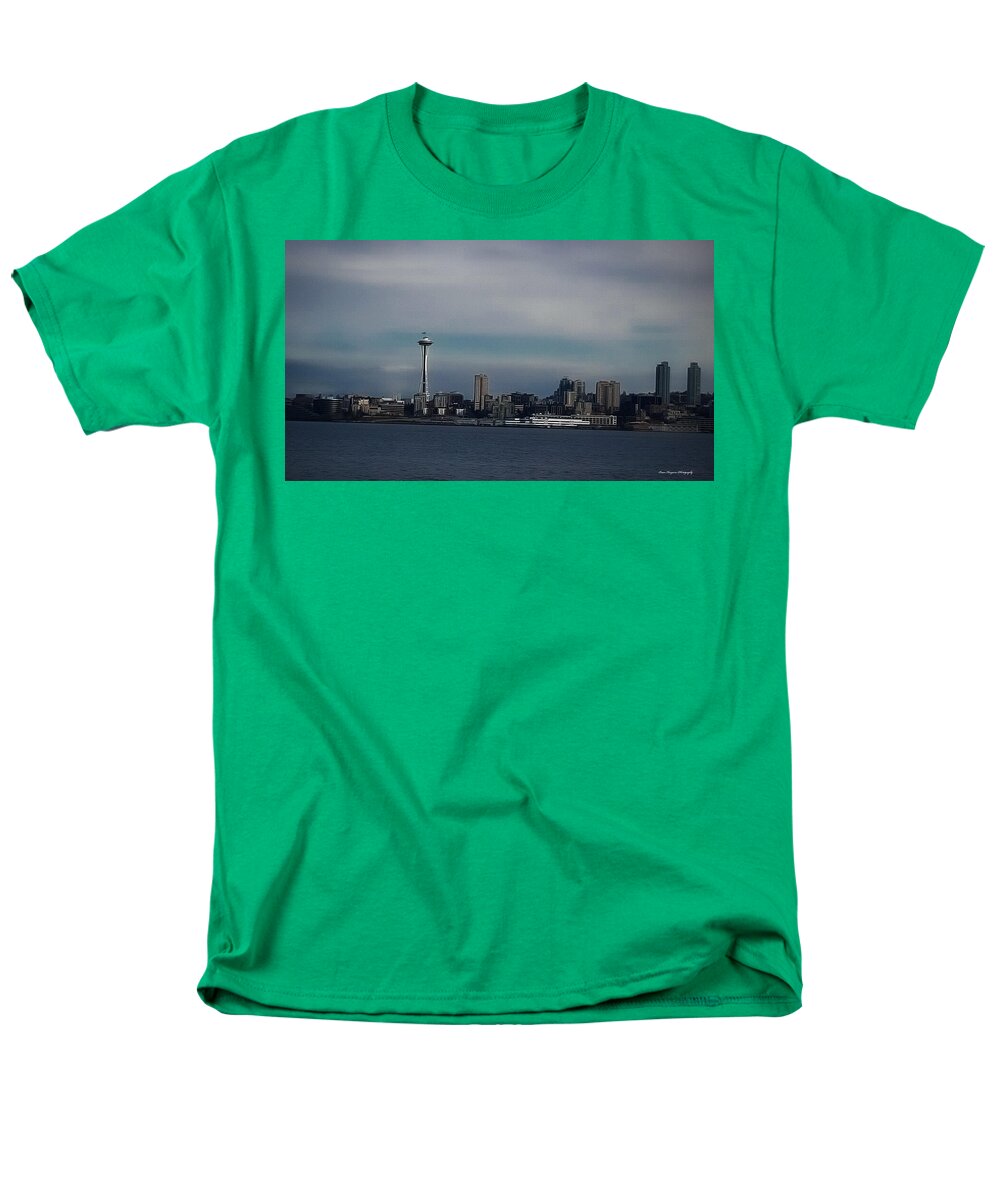 Seattle Skyline - Men's T-Shirt (Regular Fit)