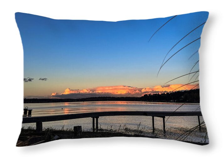 Sunset at the lake - Throw Pillow
